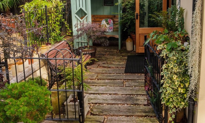 Thetford Apartment | Relax at Quavers Rest: Tranquil English Village Retreat