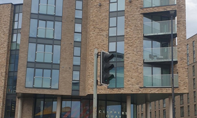 Salford Apartment | Top-Rated Quay Apartments in Exchange Quay for Families