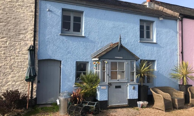 Dittisham House | Quay Cottage: Ideal Family Retreat in Dittisham, Devon