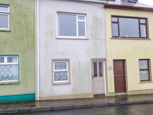 Roundstone House | Family-Friendly Quayside House with Excellent Guest Ratings