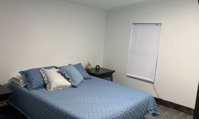 Fountain Other | Queen bedroom in small farmhouse with outside kitchen one hour near many beaches