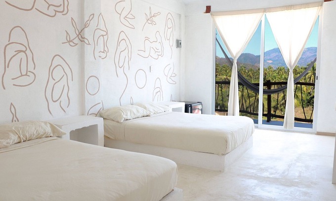 Ixtapa - Zihuatanejo Hotel | Beachfront Master Suite with Pool and Family-Friendly Amenities