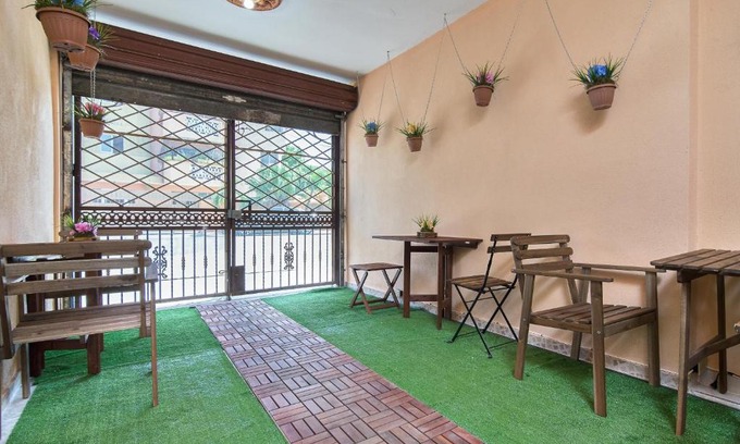 Ensanche Isabelita Bed & Breakfast | Pet-Friendly Queen of Hearts Apartahotel with Breakfast Included
