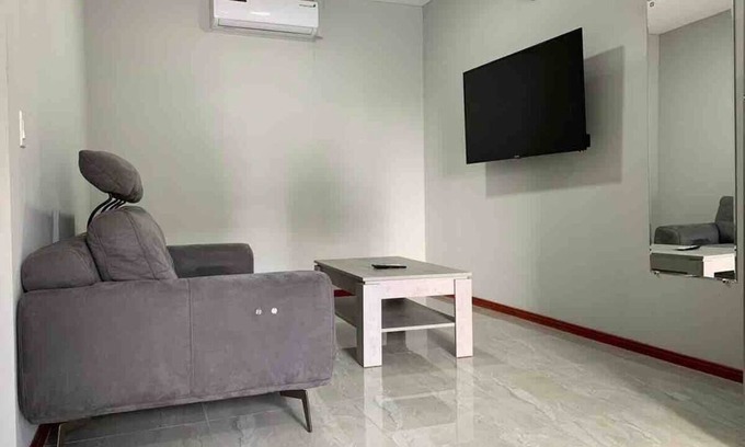 Paramaribo Apartment | Family-Friendly Queen's Apartment with Pool View - 10/10 Rating
