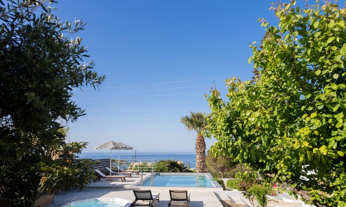 Koutouloufari Villa | Queens Gem Villa: Private Pool & Heated Jacuzzi Retreat