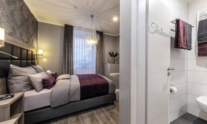 Rhens Apartment | Family-Friendly Queen Apartment at Haus Burgenheimat