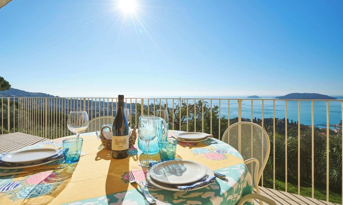 Pugliola House | Seaview Escape: Quercia with Pool, Tennis & 9.8 Rating