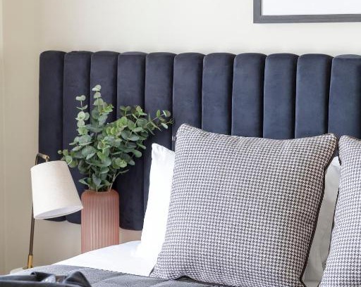 Echuca Apartment | Discover Quest Echuca: 4-Star Retreat with Pool and Breakfast