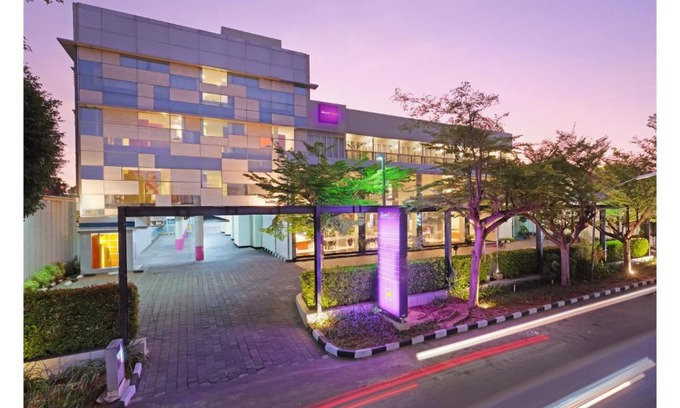 Semarang Hotel | Discover Comfort at Quest Hotel Simpang Lima - Semarang
