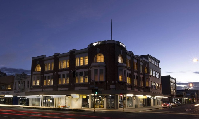 Hamilton Apartment | Explore Quest Hamilton: 4-Star Comfort with Family-Friendly Amenities