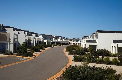 Sanctuary Lakes Apartment | Relaxing Retreat at Quest Sanctuary Lakes - 5-Star Amenities