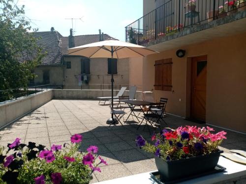 Tallard Apartment | Tranquil Retreat with Ocean Views and Breakfast Included