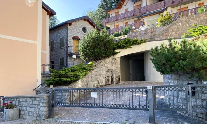 Ponte di Legno Apartment | Discover Qui e Ora House: Family-Friendly Retreat Awaits