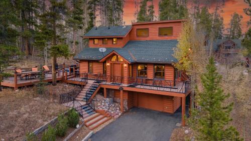 Breckenridge House | Quicksilver Lodge