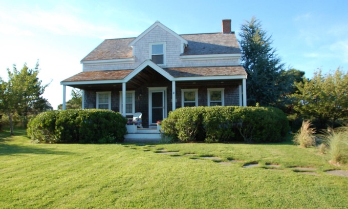 Quidnet House | Quidnuck: Pet-Friendly Oasis with Ocean View & Pool