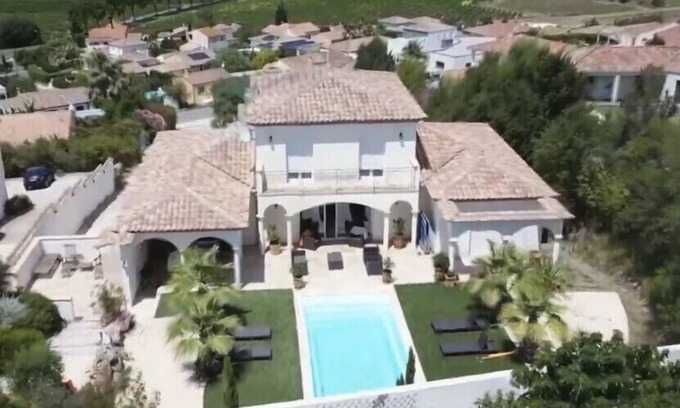 Castelnau-de-Guers Villa | Tranquil Villa with Pool Near Beaches and Scenic Lake