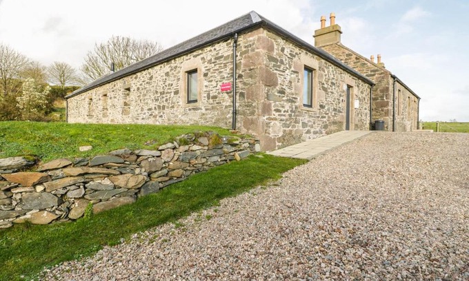 Rothesay House | Unmatched Comfort at Quien East (Spence Cottage) - 5 Stars