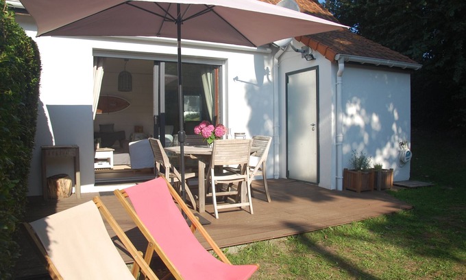 Wissant House | Quiet 2-bedroom garden house 2 steps from center and beach.