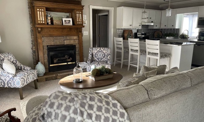 Thomasville House | Serene 2 Bedroom Retreat for Your Perfect Getaway