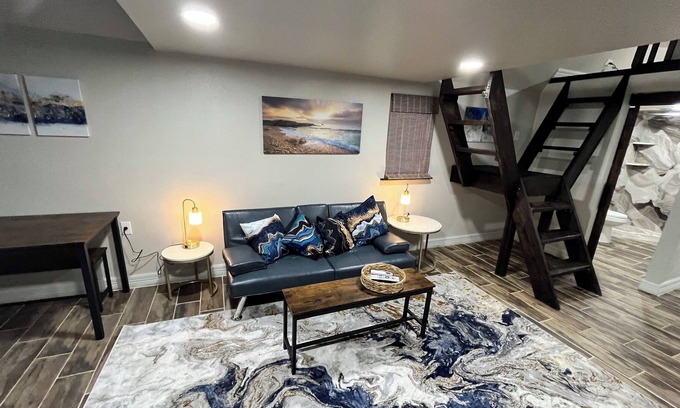 Brazoria Cabin | Serene 3-Bed Double Loft Cabin Steps from the River