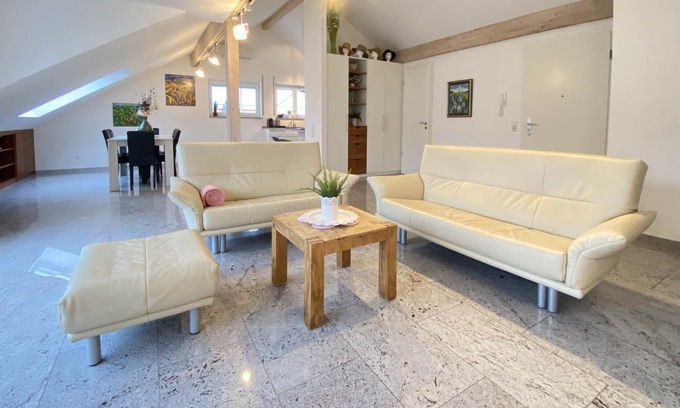 Boeblingen Apartment | Serene 4.5-Room Apartment Steps from the City Center
