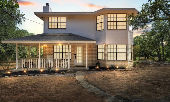 Whitney Other | Tranquil 4BR Farmhouse: Perfect Family Getaway with Kitchen