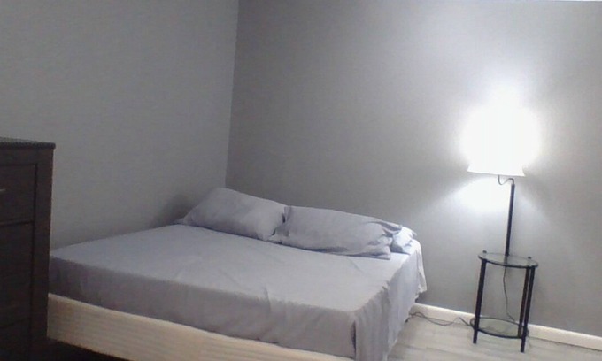 Wheeling Apartment | Cozy 1 Bedroom Apartment - Child Friendly and Inviting Stay