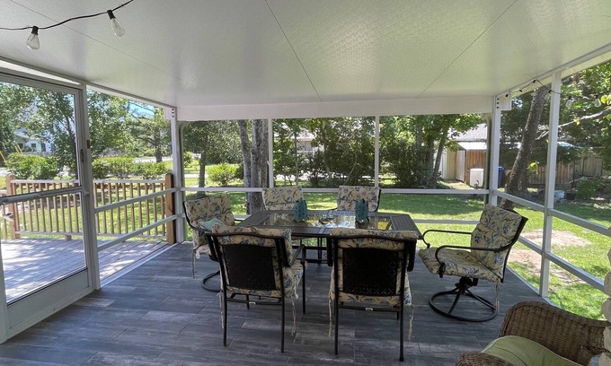 Morehead City House | Relaxing Retreat Just 15 Minutes from Atlantic Beach