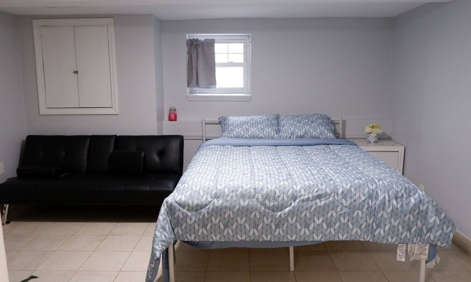 Medford Apartment | Cozy 1Br Apartment with Free Parking and Laundry Access