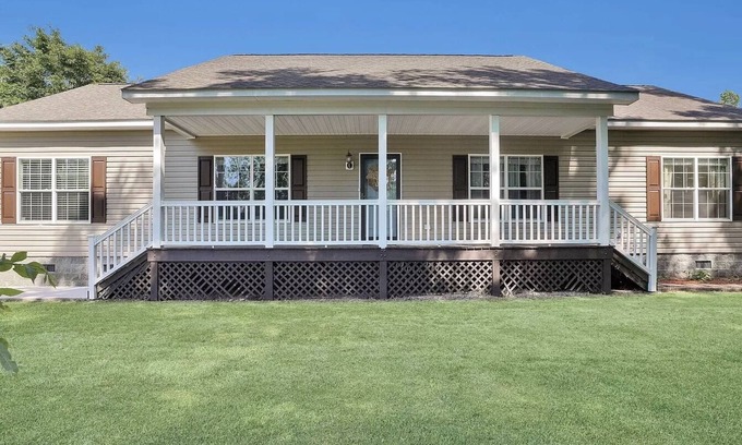Castle Hayne House | Tranquil Retreat Nestled Away for Family-Friendly Getaways