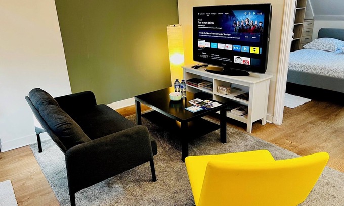 Saint-Quentin Apartment | Quiet and spacious apartment, fully equipped, wifi Share Save