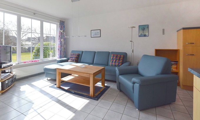 Ostseebad Prerow Apartment | Tranquil Apartment Steps from Center with Garden Retreat
