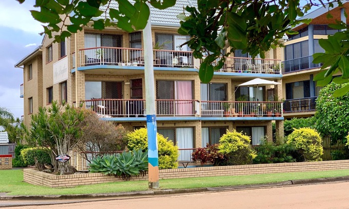 Kingscliff Apartment | Peaceful Beachfront Apartment with Ocean View & Breakfast
