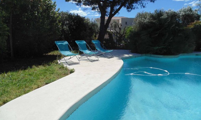 Lattes House | Elegant Apartment with Private Pool Near Local Attractions