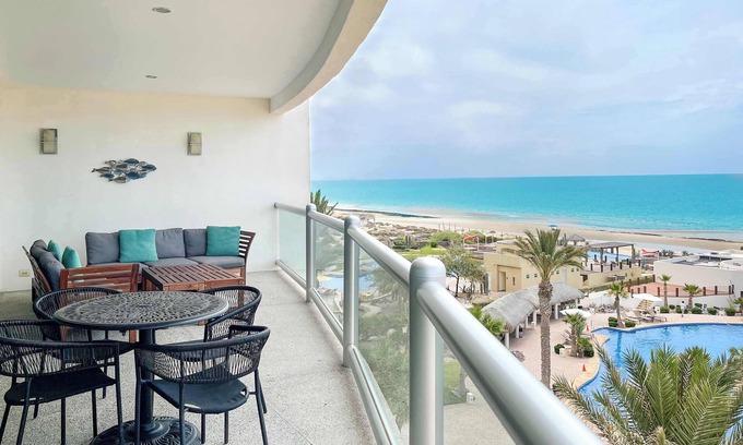 Puerto Penasco Condo | Cozy Beachfront Condo with Pools & Private Access