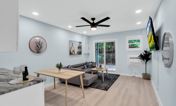 Mango Groves Condo | Bright 2BR Retreat with Ocean View, Steps from the Beach