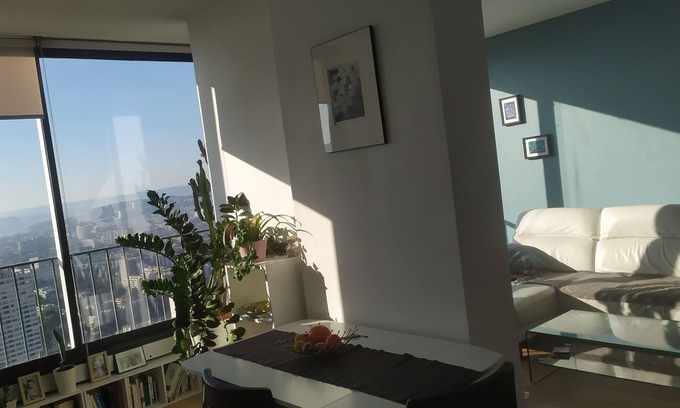La Panouse Apartment | Scenic Retreat: Ocean Views & Spa Near Clairval Clinic