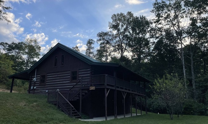 Campton Cabin | Cozy Cabin in Red River Gorge: Hiking & Climbing Awaits