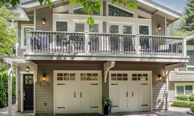 Norkirk Cottage | Tranquil Carriage House with Ocean View and Spa Amenities