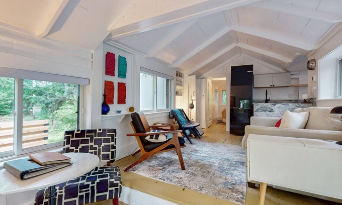 Ogunquit Cottage | Peaceful Cottage Steps from Ogunquit Beach with Ocean Views