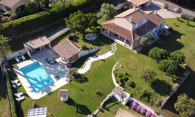 Eccica-Suarella House | Tranquil Stay Near Sea and Mountains with Ocean View
