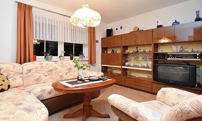 Oelsnitz/Erzgeb. Apartment | Scenic Apartment Overlooking the Ore Mountains - Rated 10/10