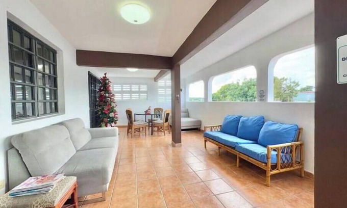 Chupacallos House | Quiet & comfortable, 3/2, 5 beds free parking, sleep 9