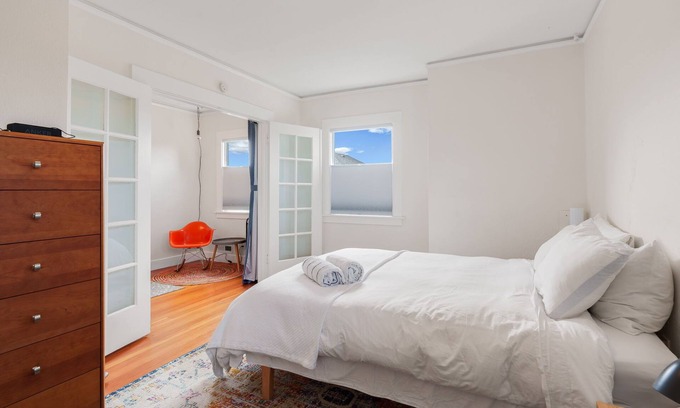 Upper Telegraph House | Tranquil & Well-Appointed Flat with Spa and Breakfast