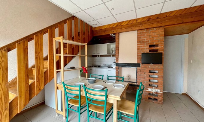 Cayres Cottage | Cozy Gite Cayres: Pet-Friendly Retreat with Spa & Breakfast