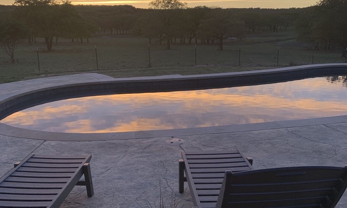 Goldsboro Bed & Breakfast | Tranquil Country Retreat with Pool, Spa & Hot Tub Escape