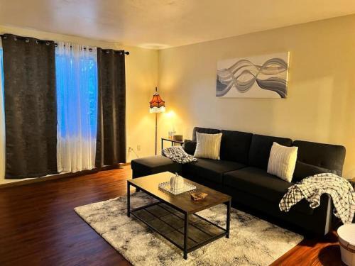 Orange Prairie Apartment | Cozy 2BR Apartment with Eco-Friendly Amenities & Hot Tub