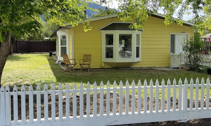 Okanagan-Similkameen House | Quiet, cozy, 3-bedroom house, minutes away from Lake and wineries. Pet-friendly!