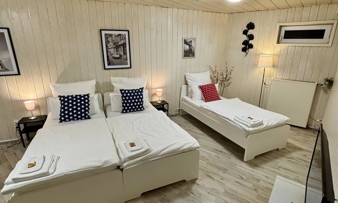 Langenfeld Apartment | Cozy Double Room with Kitchen in Prime Location