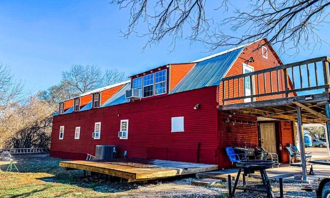 Brackettville Other | Tranquil Crystal Creek Ranch Bunkhouse with Private Pond